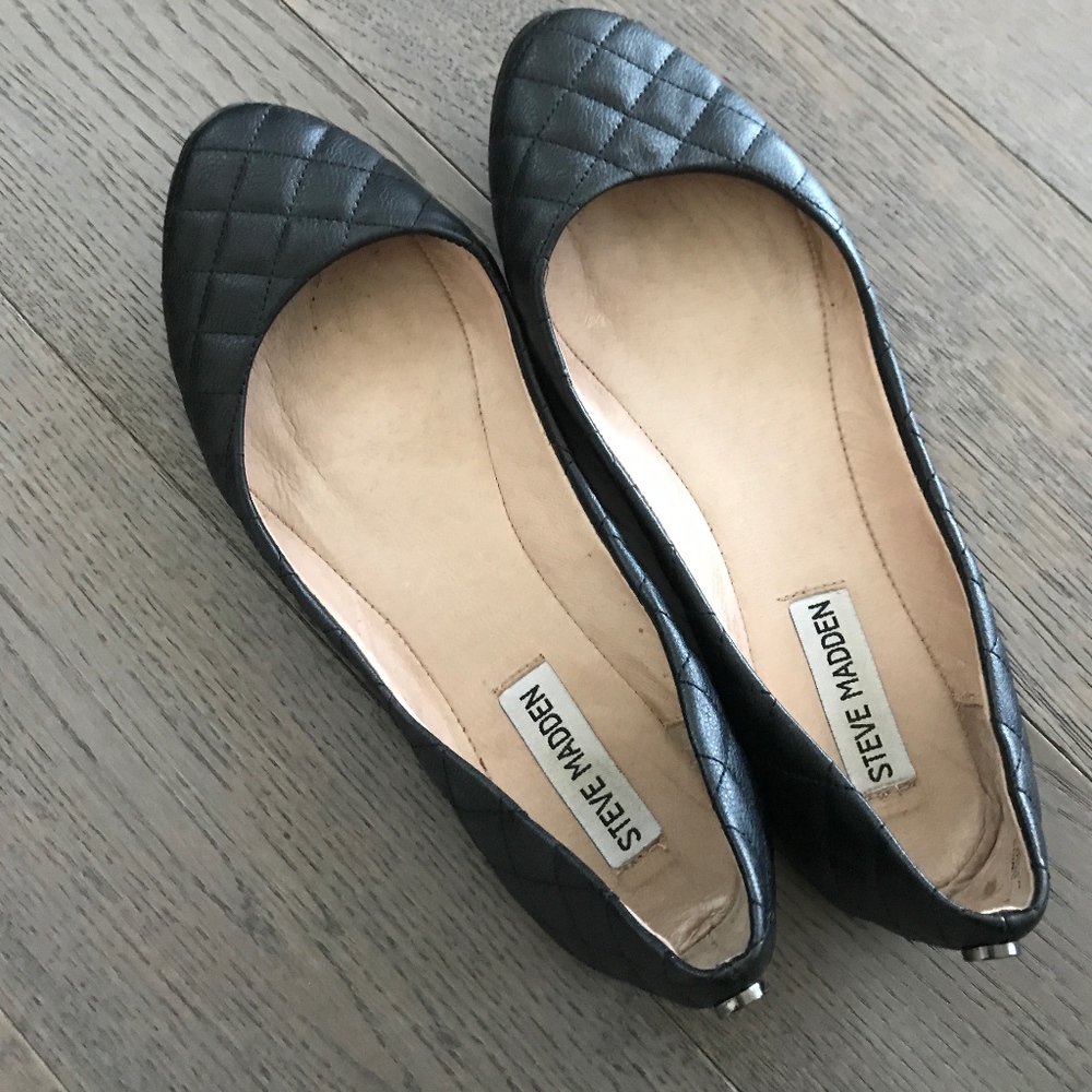 Steve Madden Womens "Kwiltt" Black Flats Size 8
